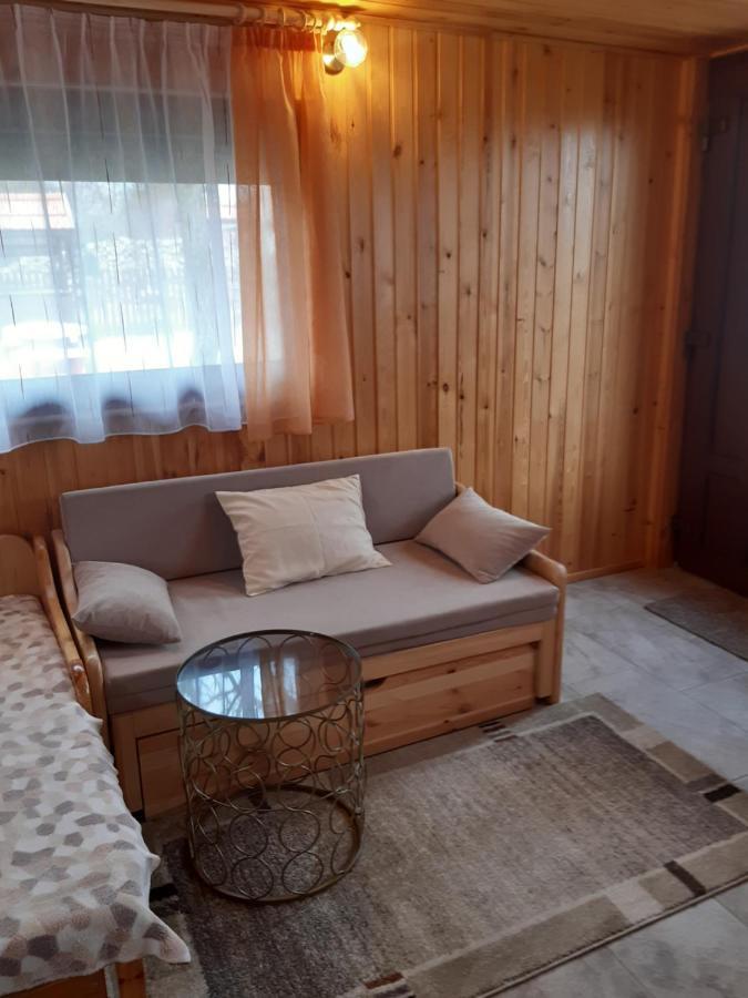 Mátyás Apartman Tard Exterior foto